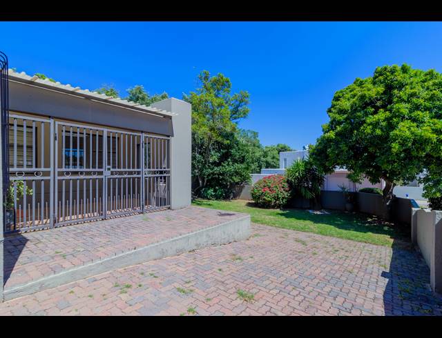 2 BEDROOM TOWNHOUSE FOR SALE IN ROODEKRANS